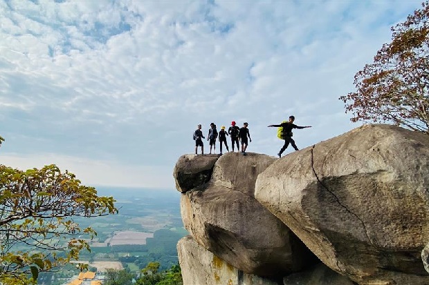 Giá tour Tây Ninh - Trekking núi Bà Đen Tây Ninh