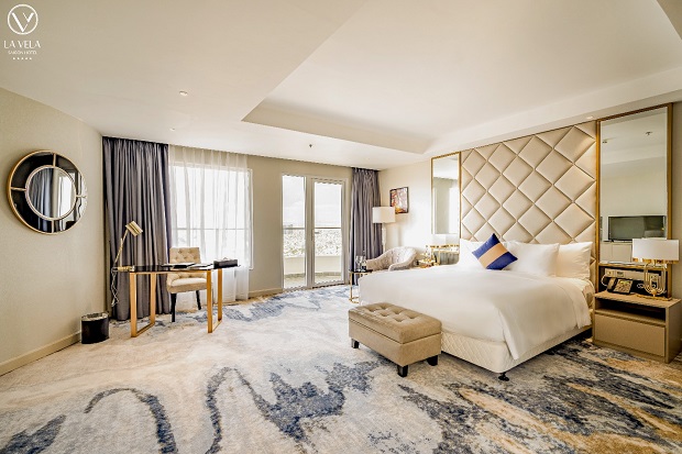 Ph&ograve;ng ngủ tại kh&aacute;ch Sạn La Vela Saigon
