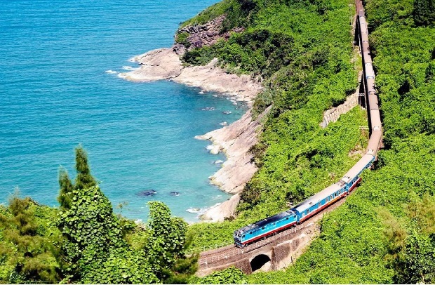 Tour Đà Nẵng 3 ngày 2 đêm - tàu hỏa đèo Hải Vân