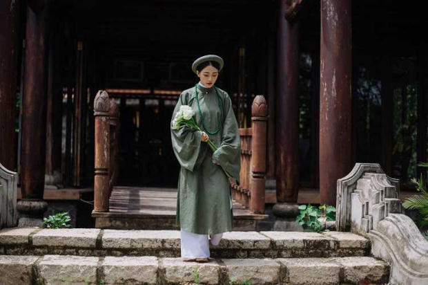 Tour du lịch Tết Nguyên Đán 2023 từ Đà Nẵng - trang phục viếng chùa