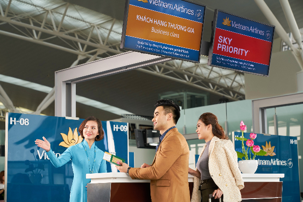 làm thủ tục Vietnam Airlines