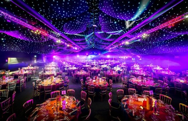 Kế hoạch tổ chức gala dinner - âm thanh ánh sáng