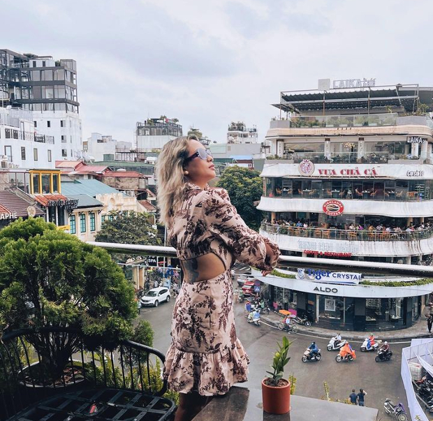 vé máy bay đi Hà Nội