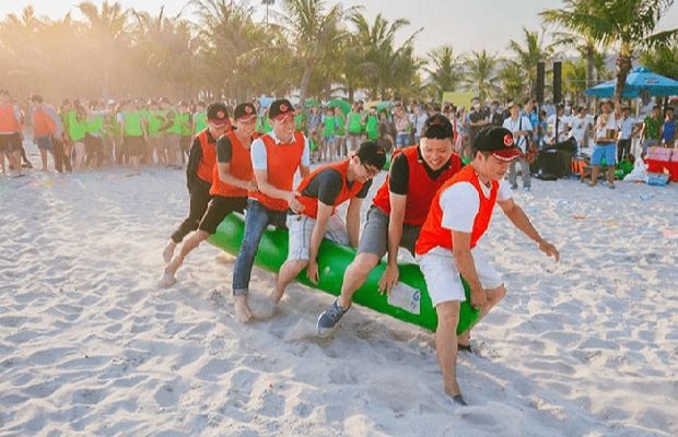 Nhà tổ chức team building - Bãi Cháy