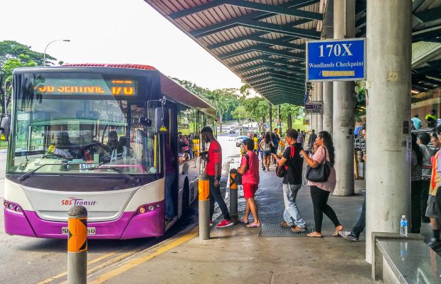 Review du lịch Singapore tự túc - xe bus