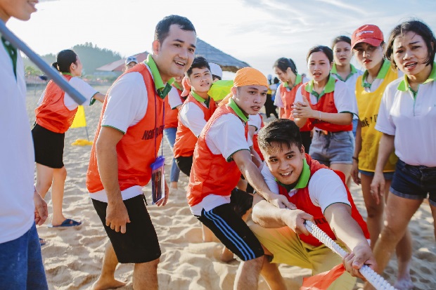 Team building cho công ty - Kéo co