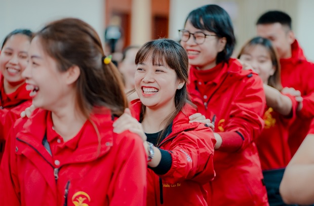 Trang phục đi team building - trang phục trong nhà