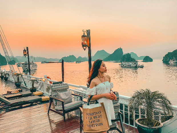 Đặt vé sớm chọn hạnh trình ưng ý và tận hưởng kỳ nghỉ trọn vẹn ở thành phố Hạ Long vé máy bay đi Vân Đồn