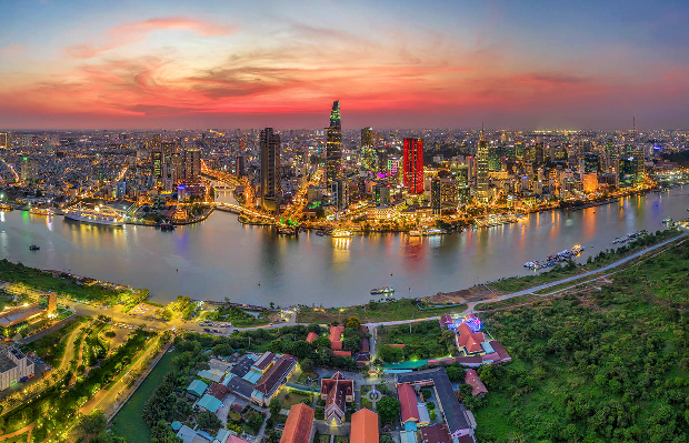 Tp Hồ Chí Minh hiện đại, nhộn nhịp là điểm đến được nhiều du khách lựa chọn khi ghé thăm Việt Nam vé máy bay đi Tp Hồ Chí Minh