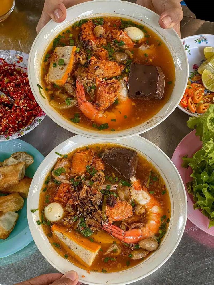bánh canh sài gòn