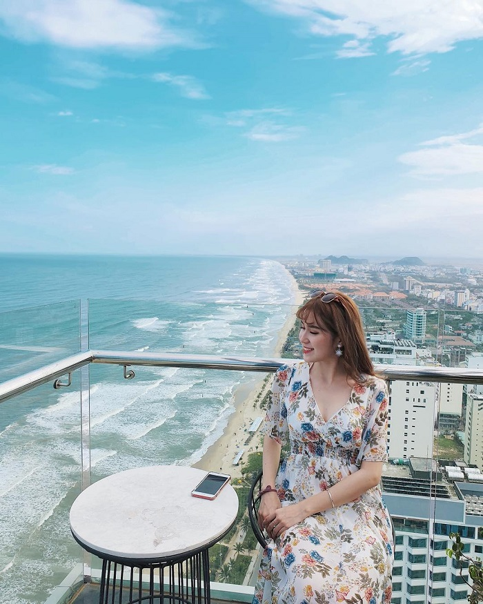 Đặt vé máy bay Vietnam Airlines TPHCM đi Đồng Hới