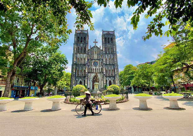 vé máy bay đi Hà Nội