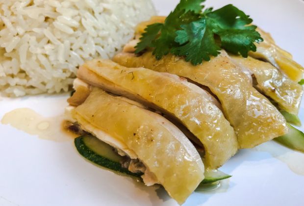 Ăn gì chơi gì ở Singapore - cơm gà Hải Nam