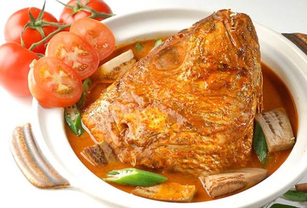 Ăn gì chơi gì ở Singapore - cà ri đầu cá