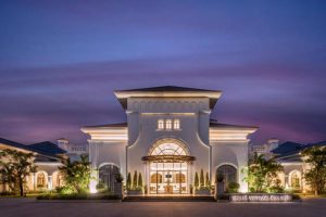 Combo 3N2Đ Meliá Vinpearl Cua Sot Beach Resort Hà Tĩnh 5 sao + Xe Limousine