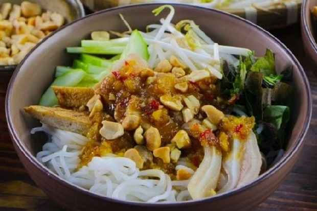 Combo du lịch Đ&agrave; Nẵng 4 ng&agrave;y 3 đ&ecirc;m - B&uacute;n mắm n&ecirc;m