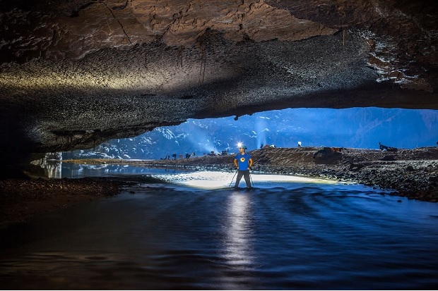 Đảo Quảng Bình - Hang Én