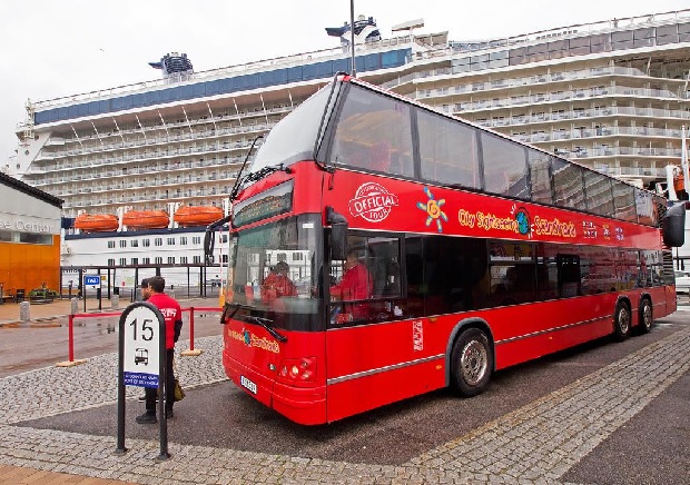 Du lịch Stockholm - trải nghiệm xe bus