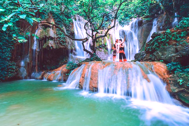 Thác Voi vói vẻ hoang sơ nhưng mang nét ảo diệu