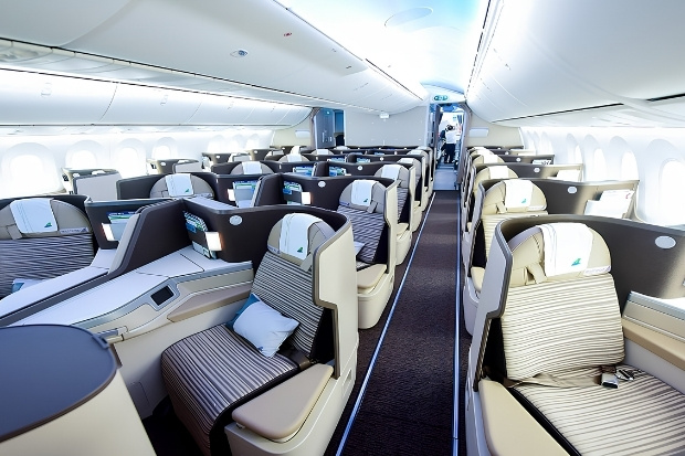Hạng thương gia Bamboo Airways đ&atilde;&nbsp;tạo n&ecirc;n một kh&ocirc;ng gian t&aacute;ch biệt ho&agrave;n to&agrave;n
