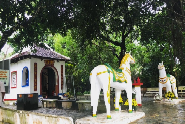 Tour C&ocirc;n Đảo 1 ng&agrave;y - Miếu Cậu