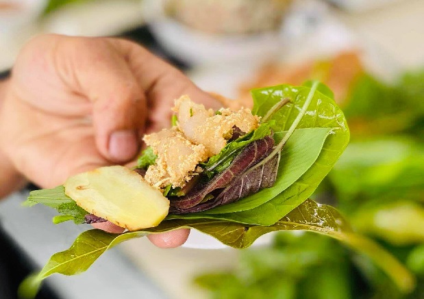 Tour Côn Đảo từ Sài Gòn - gỏi cá mập