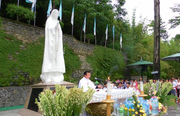 Tour hành hương xuyên Việt - Đức Mẹ Tà Pao