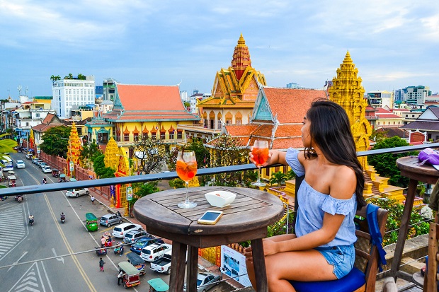 v&eacute; m&aacute;y bay từ S&agrave;i G&ograve;n đi Phnom Penh