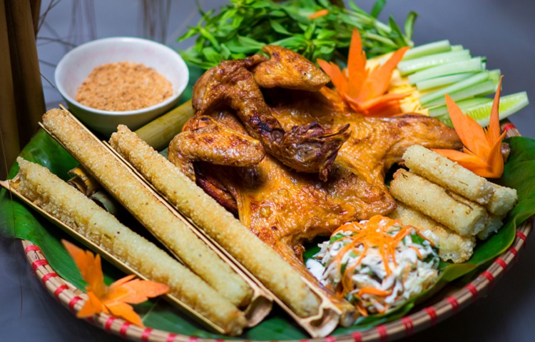 Cơm lam gà nướng