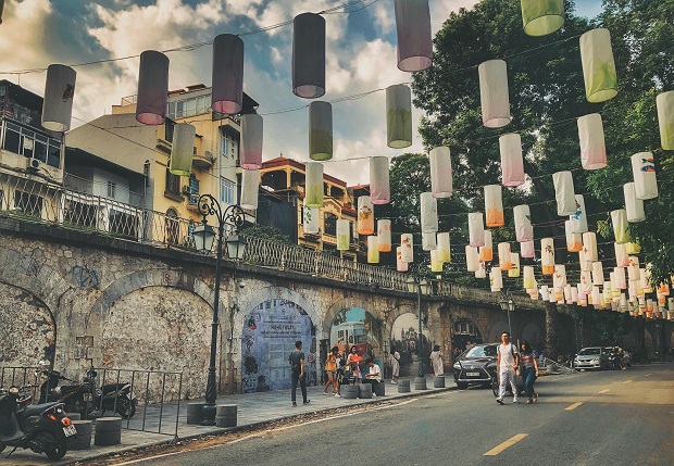 mua vé máy bay từ Đà Lạt đi Hà Nội