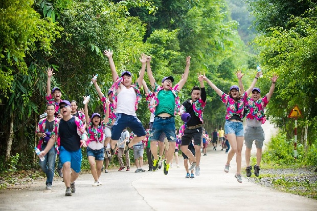 Du lịch team building - Amazing Race