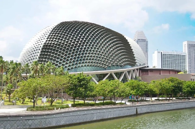 Du lịch tour Singapore - Nh&agrave; h&aacute;t Sầu Ri&ecirc;ng
