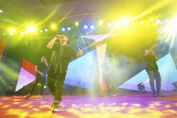 Tổ chức gala cuối năm - âm thanh ánh sáng