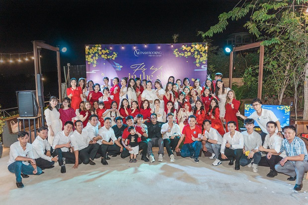 Tổ chức gala cuối năm - thành viên tham gia