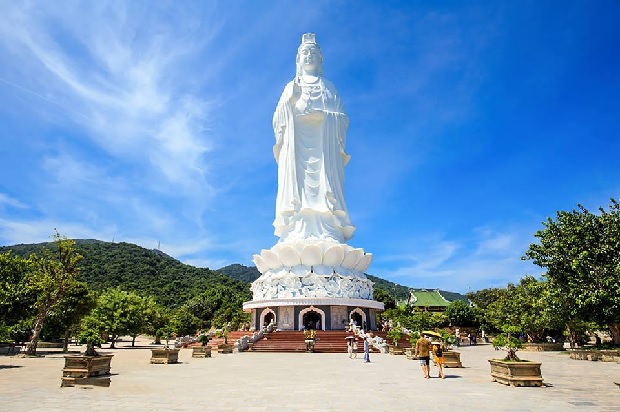 Tour hành hương Phật giáo -  Chùa Linh Ứng