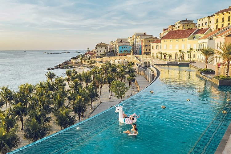 thị trấn Địa Trung Hải