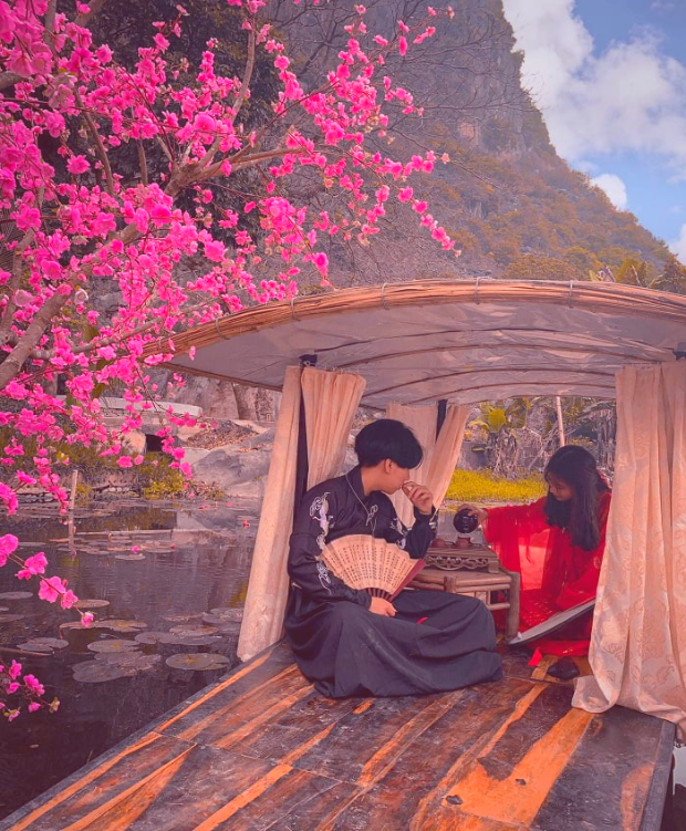 Sống ảo cực chất trên hồ ở danh thắng Kim Sơn. Vé máy bay đi Thanh Hóa tháng 4