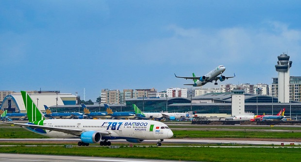 mua vé máy bay đi Sài Gòn