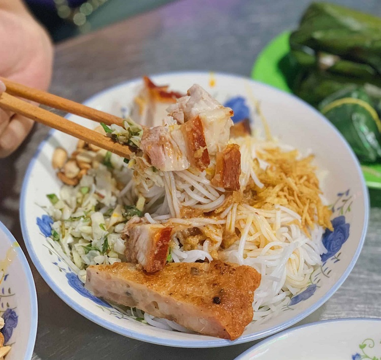 Bún mắm nêm Đà Nẵng