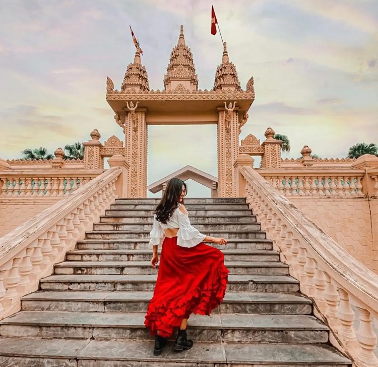 Làng văn hóa các dân tộc Việt Nam