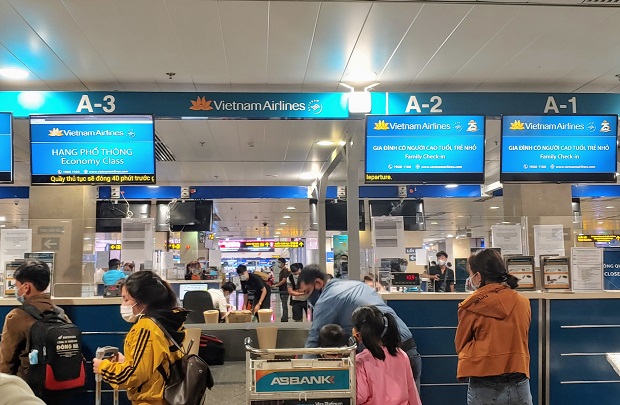 làm thủ tục Vietnam Airlines