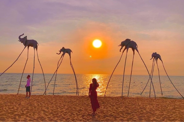 Cẩm nang du lịch Phú Quốc - Sunset Sanato Beach Club.