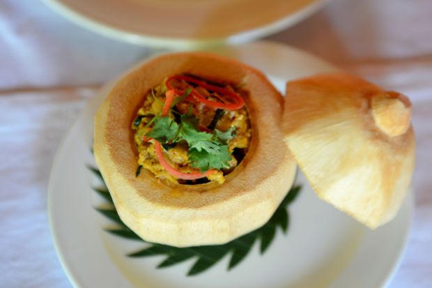 Lễ hội té nước Campuchia có món ăn truyền thống Amok của người Khmer