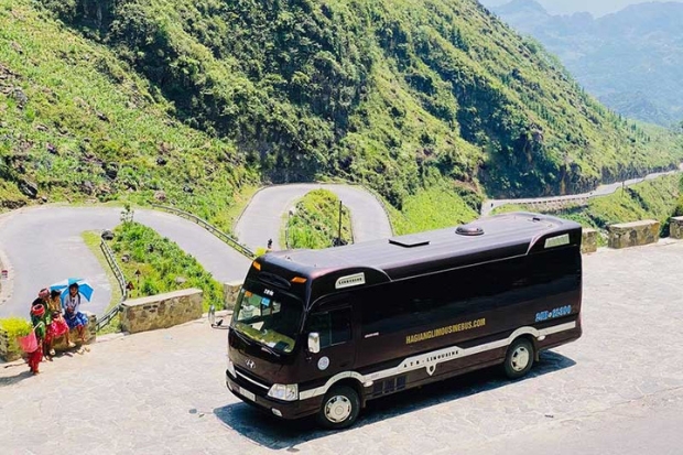 Review du lịch Hà Giang tự túc  - Xe limousine.