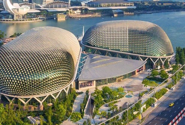 Tour du lịch Singapore từ Hà Nội - nhà hát "sầu riêng"