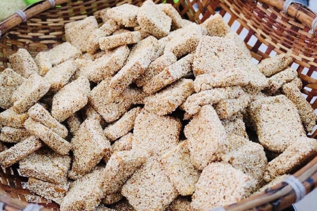 Trải nghiệm tại Đà Nẵng - Bánh khô mè.