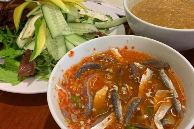 Trải nghiệm tại Đà Nẵng - Gỏi cá Nam Ô.