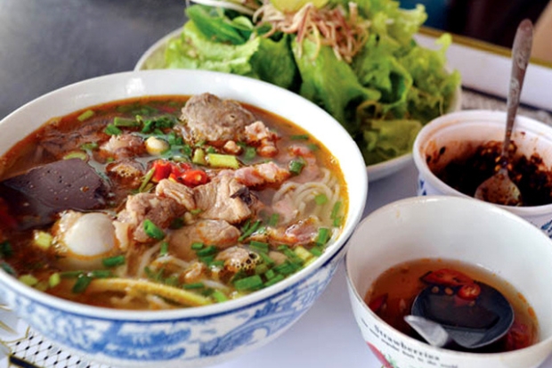 Trải nghiệm tại Huế - Bún bò Huế.