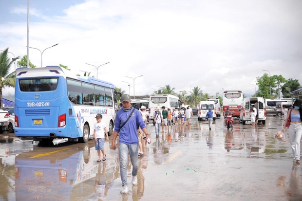 Trải nghiệm tại Nha Trang - Di chuyển bằng xe khách.