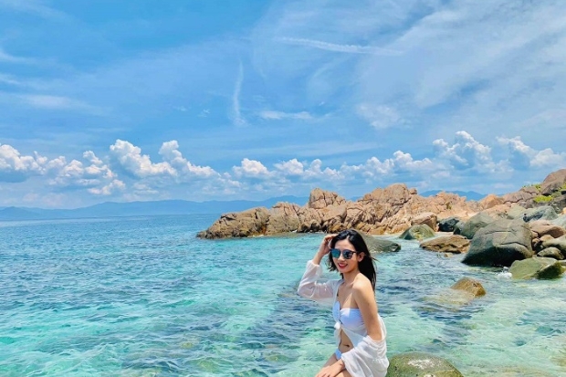 Trải nghiệm tại Nha Trang - Tắm biển. 